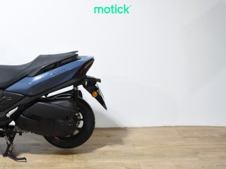 YAMAHA TRICITY 300
