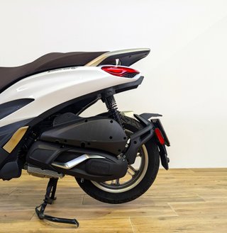 PIAGGIO Beverly  300 HPE (2021-2024) 2025