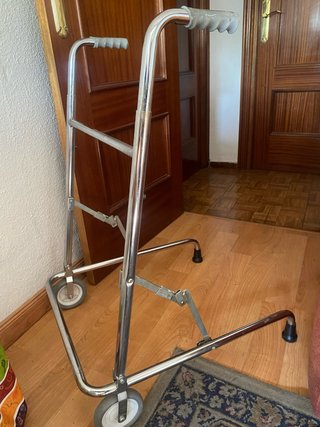 Andador Plegable con Ruedas