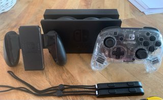 Nintendo Switch + Super Mario Party + Accesorios