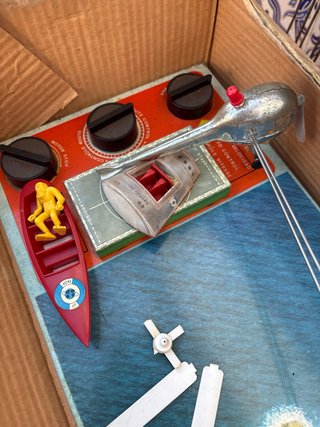 Antiguo juguete rescate espacial congost