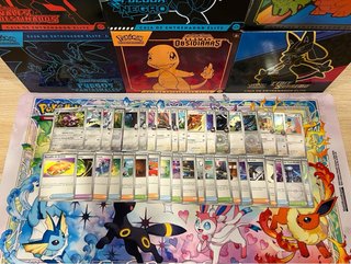 Ball con cartas pokemon