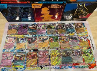 Ball con cartas pokemon