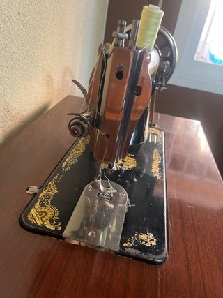 Máquina de coser Singer antigua