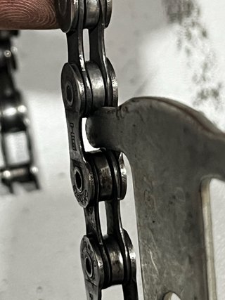 Cadena Shimano 9v