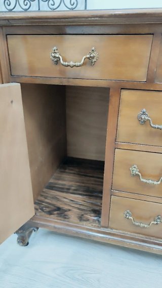 Aparador de madera clásico