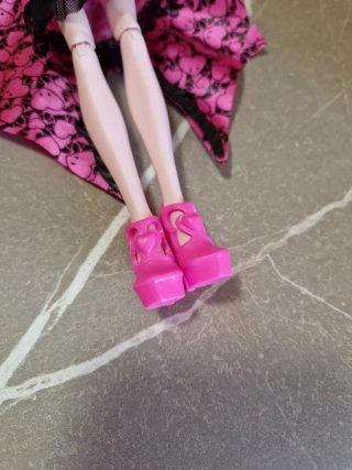 Monster High Draculaura con alas
