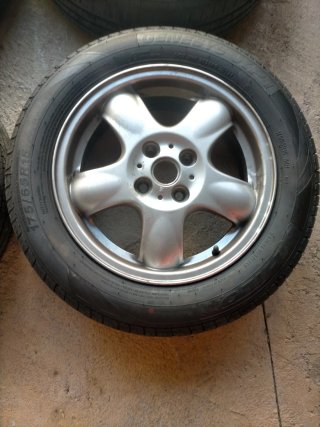 4 Llantas Mini Cooper con neumáticos.