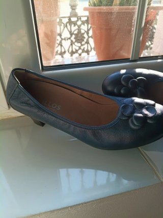 Zapatos Pitillos piel azul marino talla 41