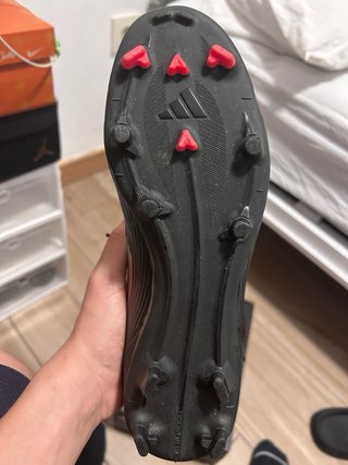 Zapatillas Adidas Fútbol Negras y Rosas