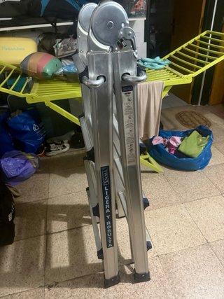 Escalera aluminio multiusos plegable