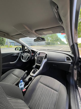 Opel Astra 2011