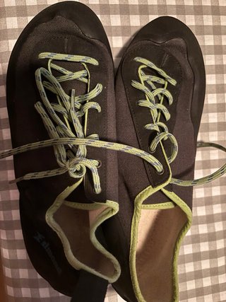 Zapatillas pie de gato talla 43