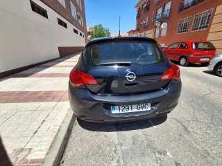Opel Astra 2010