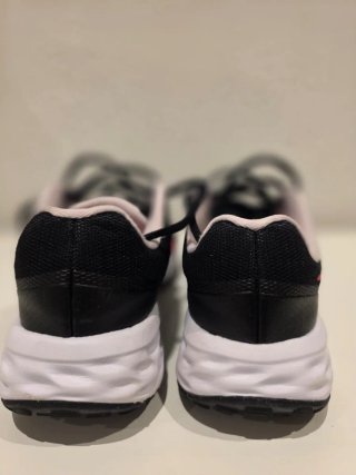 Zapatillas Nike Negras y Rosas