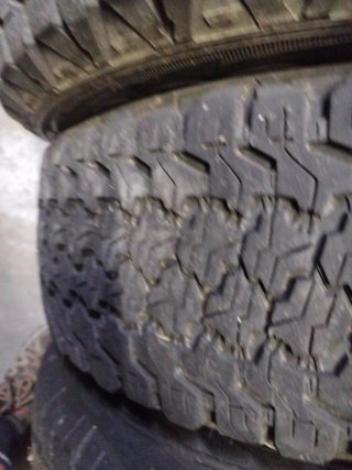 Neumáticos 225/75 R15