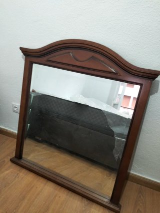 Espejo de madera grande
