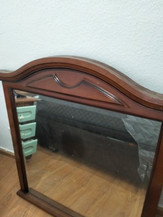 Espejo de madera grande