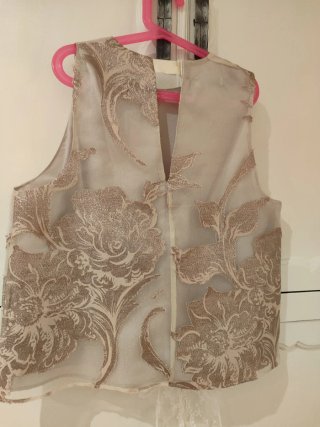 Top Mango Dorado Talla M