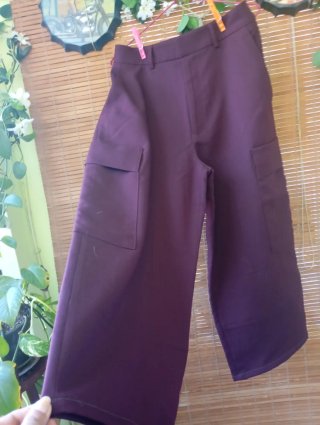 Pantalón cargo granate