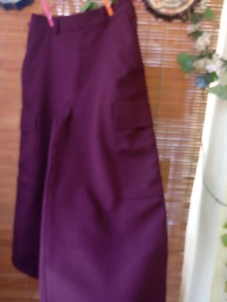 Pantalón cargo granate