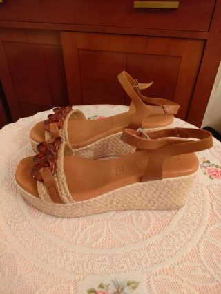 Sandalias plataforma marrón talla 38