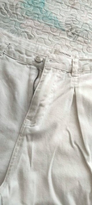 Pantaloni bianchi