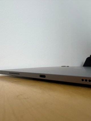 iPad Pro 12.9" M2 · 256GB · Impecable