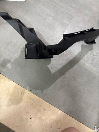 Supporto Faro Audi Q5 2022+