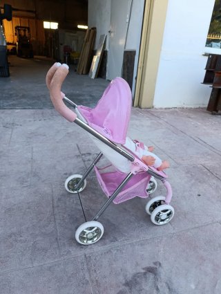 Carrito de bebé Reborn de Paris
