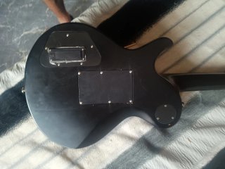 Guitarra Dean Deceiver Sthealth Floyd Rose