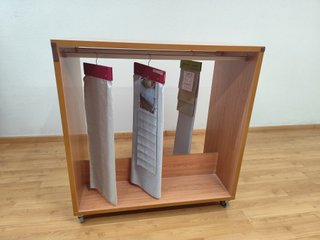 Percha expositor para muestras