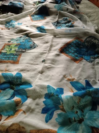 Pañuelo estampado flores azul y blanco