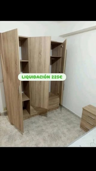Ultimi armadi in offerta! Scopri la nostra selezione esclusiva di armadi, progettati per ottimizzare lo spazio e portare eleganza alla tua casa.