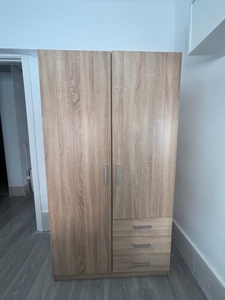 Armario de madera 2 puertas y 3 cajones