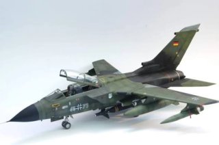 Maqueta Revell Tornado ECR 1:32 Nueva