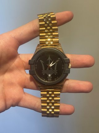 Reloj Maserati Negro y Dorado