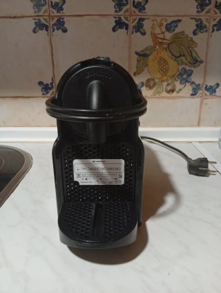 Cafetera Nespresso Inissia DeLonghi Negra
