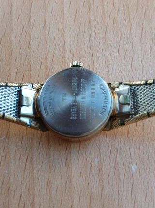 Reloj Hamilton Cuarzo Mujer Dorado