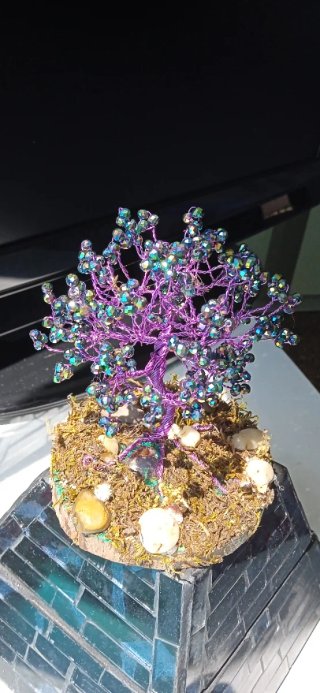 Albero della vita fatto a mano con pietre