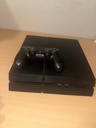 PS4 (PlayStation 4) Negra + Juegos