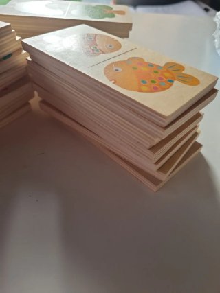 Dominó de madera Goula con animales y objetos