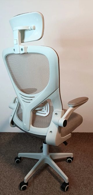 Silla Ergonómica Beige con Reposacabezas
