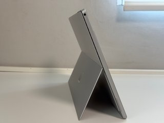 Microsoft Surface Pro 7 i5 8GB 256GB SSD Plata