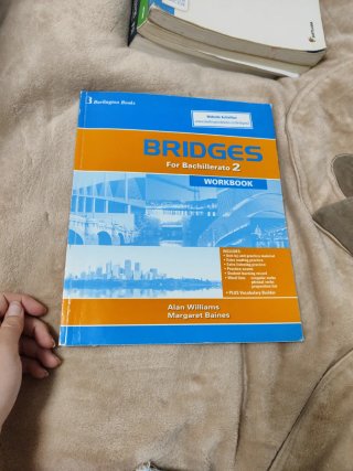 Workbook de Inglés 2 bachillerato Bridges de Alan