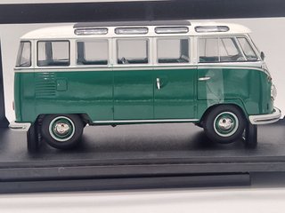 VOLKSWAGEN T1 Samba minibus - Solido - Scala 1/18