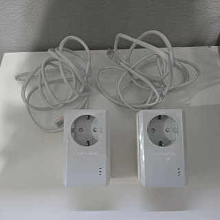 Adaptadores PLC TP-Link 500Mbps con  toma electric