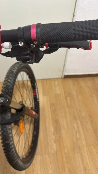 Bicicleta Rockrider ST530S Negra/Roja