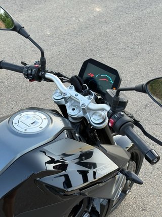 BMW F900R Triple Black