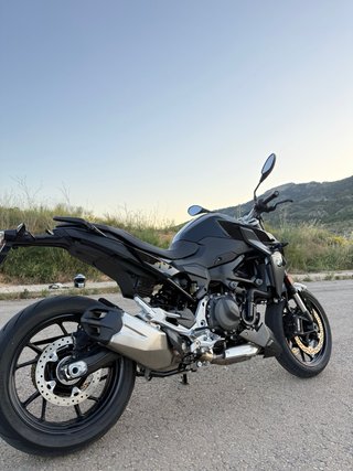 BMW F900R Triple Black